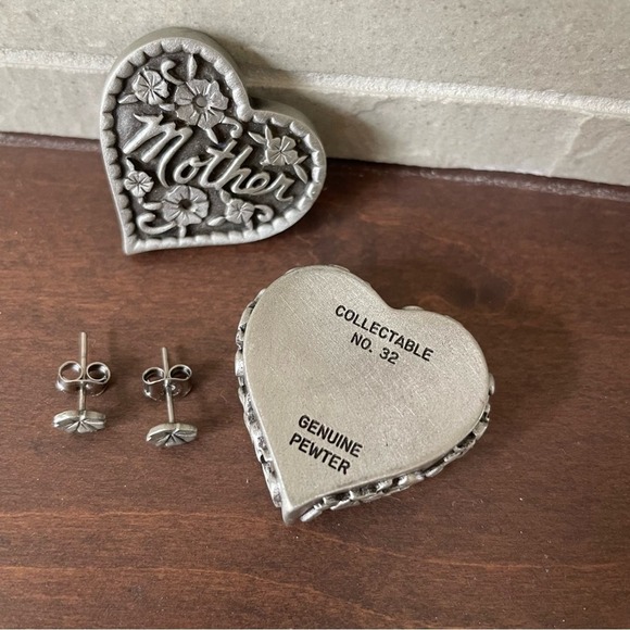 Vintage Pewter Ms Dee Trinket Box, Pin, Earrings For Mother - Picture 5 of 10